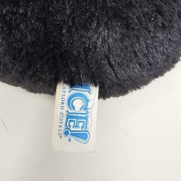 Gaylord Hotel  Ice Show PENGUIN 2015 Red Scarf Plush Stuffed Animal - Picture 6 of 13